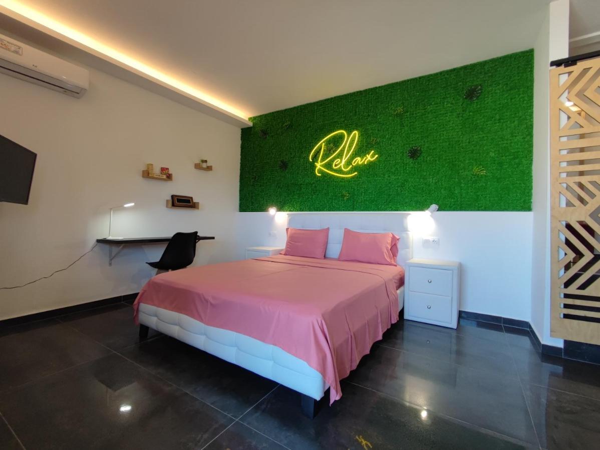 Theasis 4 Luxury Studio With Sea View Neos Marmaras Esterno foto