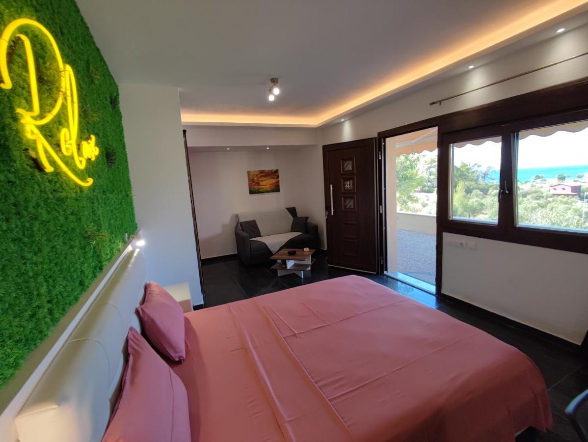 Theasis 4 Luxury Studio With Sea View Neos Marmaras Esterno foto